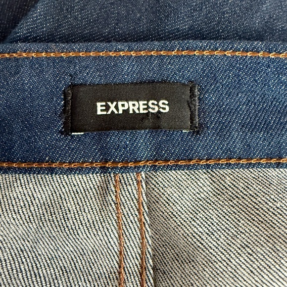 Express Women’s Mom Jean Super High Rise Dark Wash Relaxed Sz 4R - Picture 4 of 8